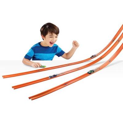 HOT WHEELS PISTA DE 87 PIEZAS PARA 40 PIES Y AUTOS 1:64